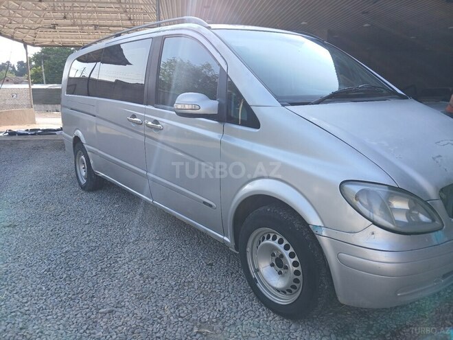 Mercedes Viano-4