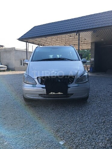 Mercedes Viano-8