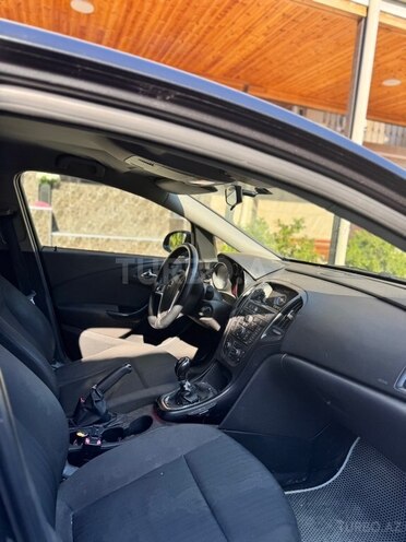 Opel Astra-13
