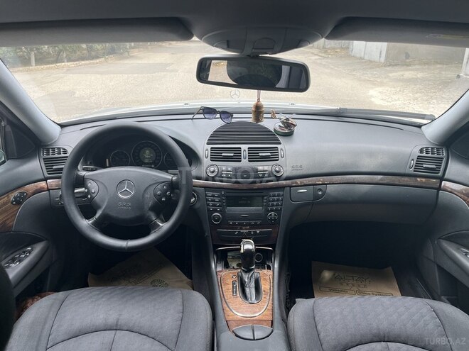 Mercedes E 220-5