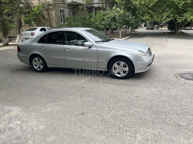 Mercedes E 220-3