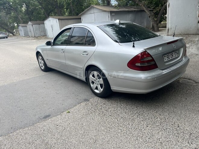 Mercedes E 220-4