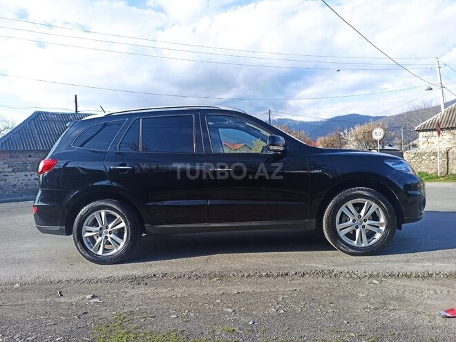 Hyundai Santa Fe-9