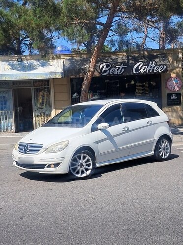 Mercedes B 170-2
