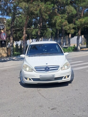 Mercedes B 170-4