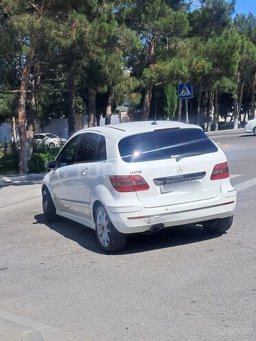 Mercedes B 170-7