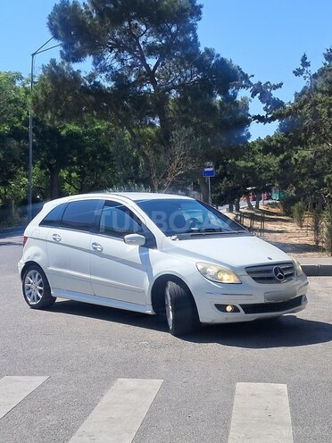Mercedes B 170-8