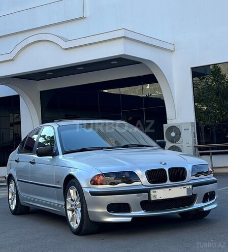 BMW 318-2