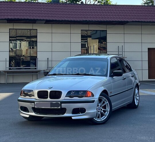 BMW 318-8