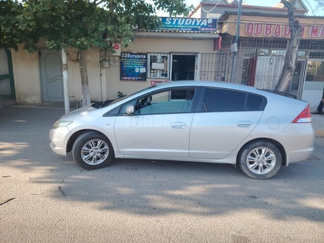 Honda Insight-5