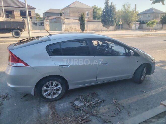Honda Insight-3