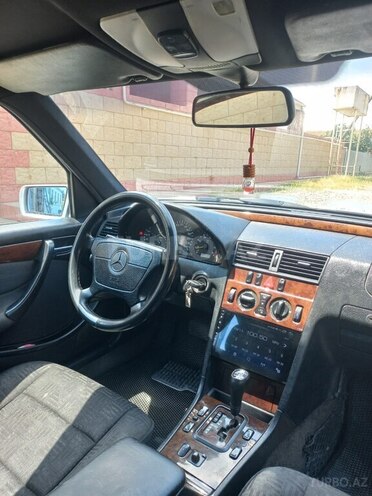 Mercedes C 180-8