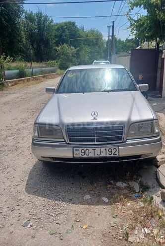 Mercedes C 200-1