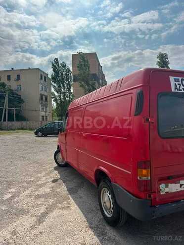 Ford Transit-5