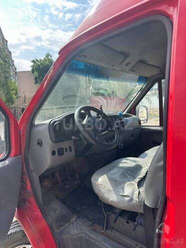 Ford Transit-8