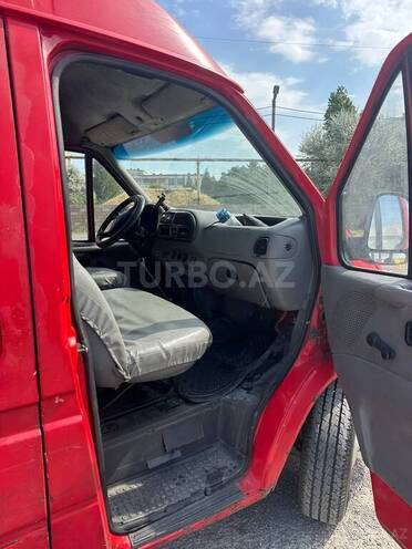 Ford Transit-7