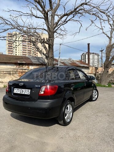Kia Rio-2