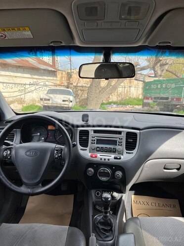 Kia Rio-4