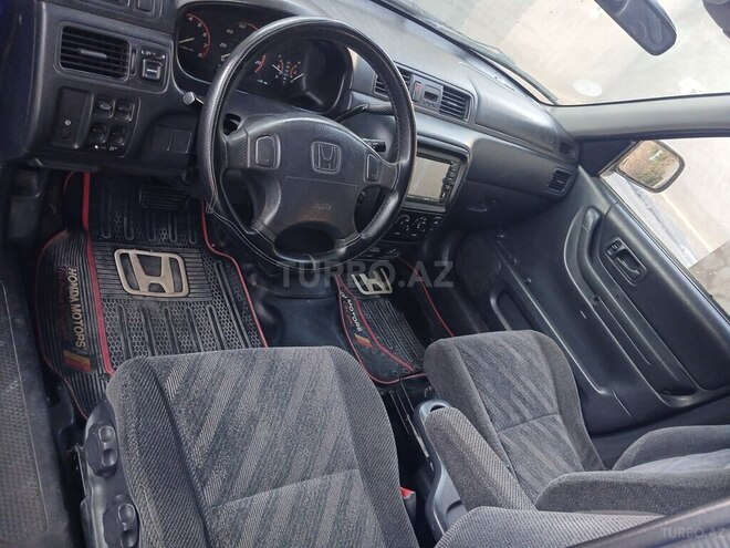 Honda CR-V-6