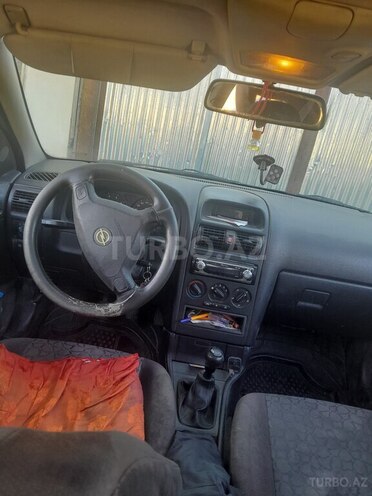 Opel Astra-8