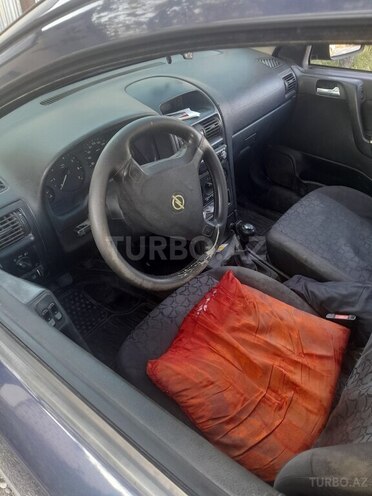 Opel Astra-10