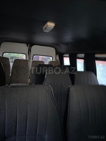 Ford Transit-9
