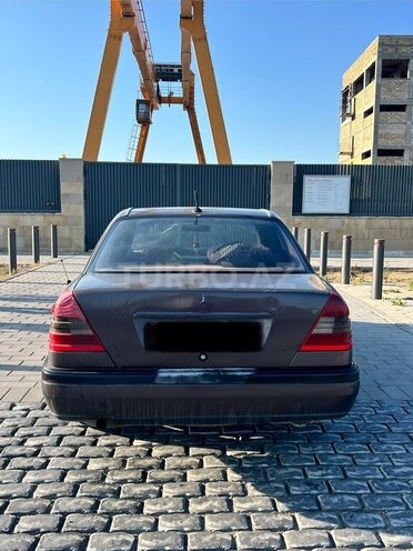 Mercedes C 180-3