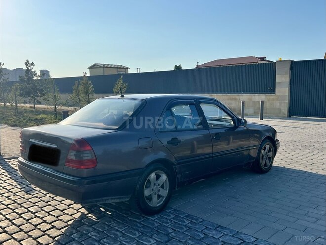 Mercedes C 180-4