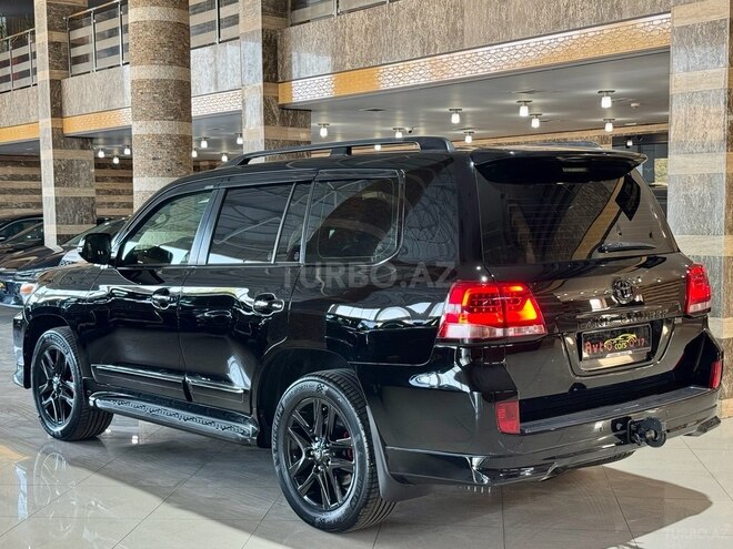 Toyota Land Cruiser-4