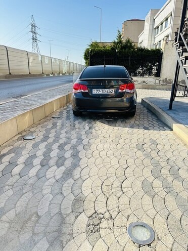 Chevrolet Cruze-10