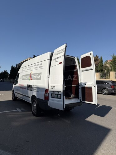 Ford Transit-14