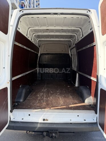 Ford Transit-20