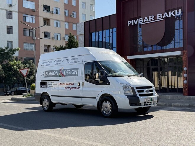 Ford Transit-3