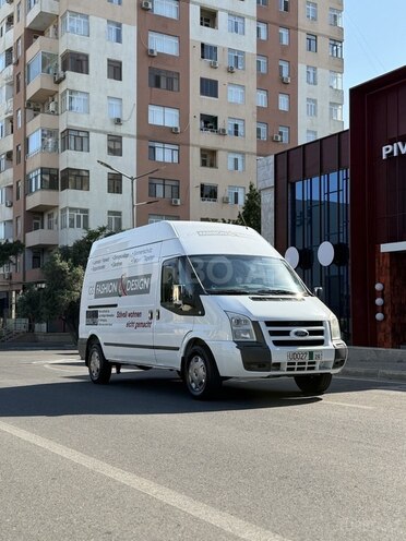 Ford Transit-1
