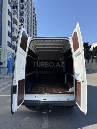 Ford Transit-21