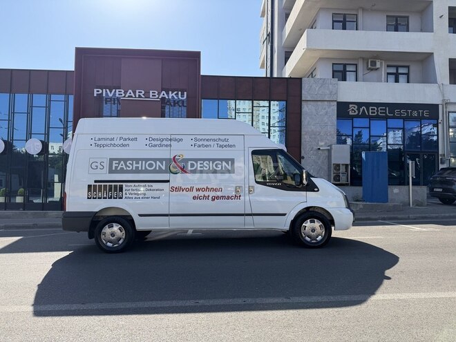 Ford Transit-12
