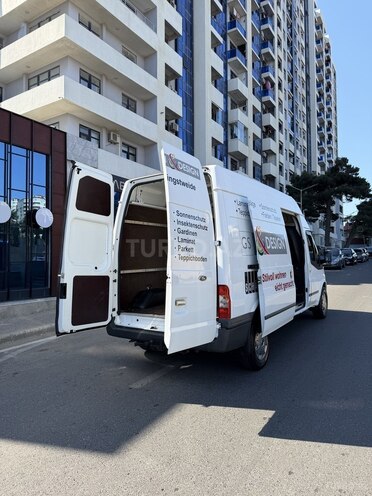 Ford Transit-15