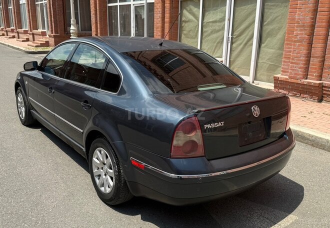 Volkswagen Passat-8