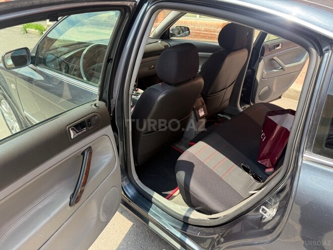 Volkswagen Passat-13