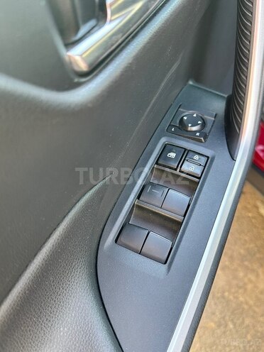 Toyota RAV4-9