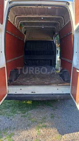 Ford Transit-5