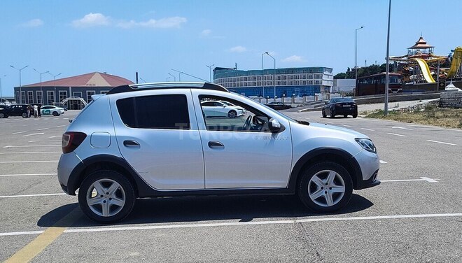 Renault Sandero Stepway-6