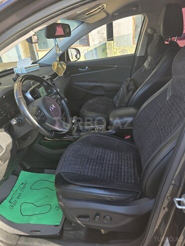 Kia Sorento-7