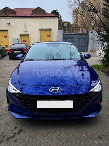 Hyundai Elantra-1