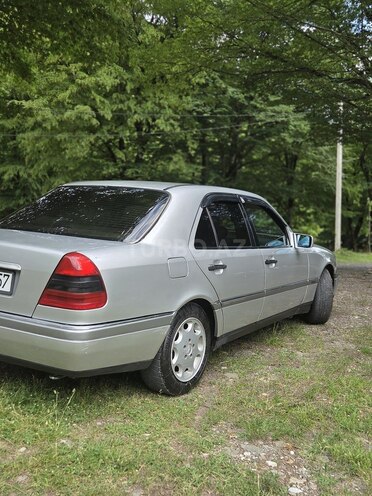 Mercedes C 180-5