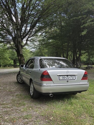 Mercedes C 180-3
