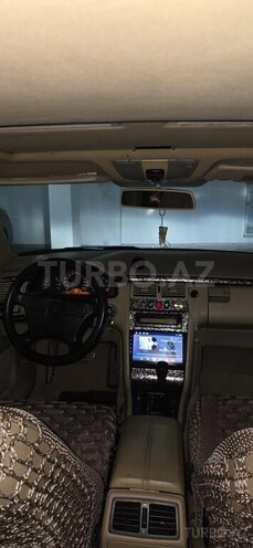 Mercedes E 240-7