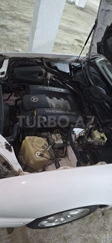 Mercedes E 240-14