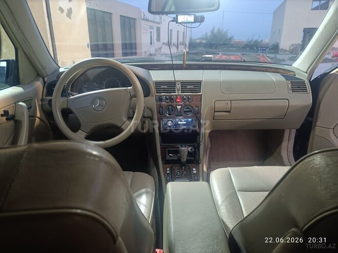 Mercedes C 230-7