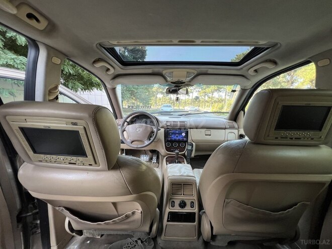 Mercedes ML 320-11